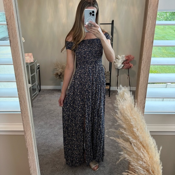 Floral Maxi Dress - Picture 3 of 6
